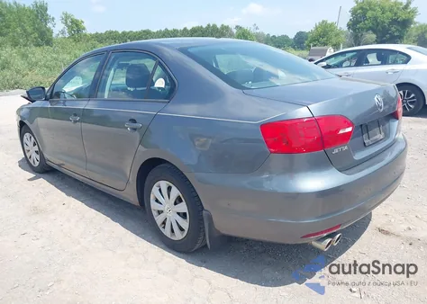 2013 Volkswagen Jetta 2.0L S из США, поврежденный, VIN 3VW2K7AJ3DM412139